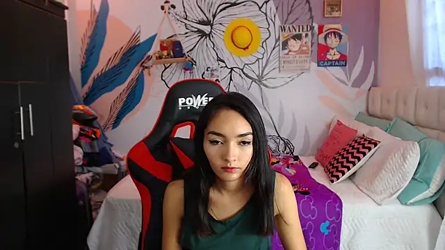 Snapshot of LinzyBaner chatting on 02-19-25, 09:58 LinzyBaner online show from 02-19-25, 09:58