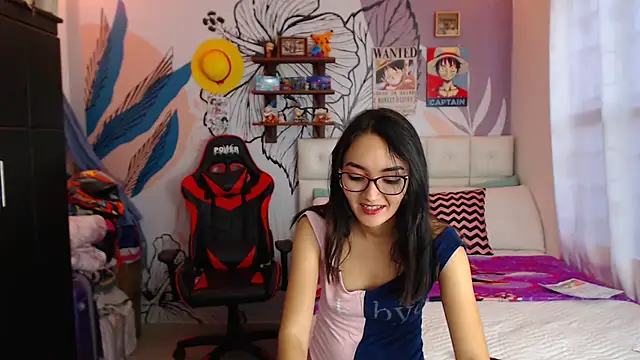 Snapshot of LinzyBaner chatting on 02-26-25, 10:53 LinzyBaner online show from 02-26-25, 10:53