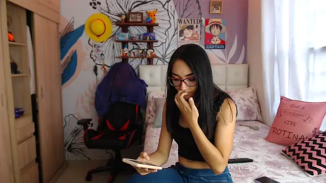 Snapshot of LinzyBaner chatting on 03-07-25, 10:10 LinzyBaner online show from 03-07-25, 10:10