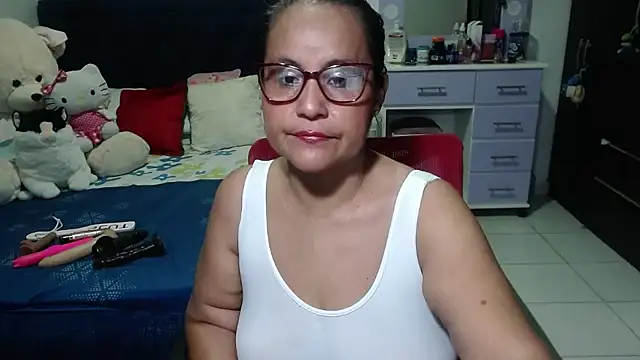 pervert mommy  online show from 11-24-25, 09:53