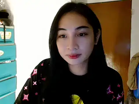 SweetLilly 18 online show from 01-08-25, 05:48