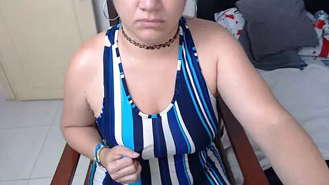 Snapshot of GlendaStarx chatting on 02-15-26, 08:16 GlendaStarx online show from 02-15-26, 08:16