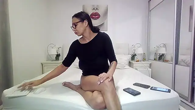 alisonya1 online show from 02-04-26, 05:24