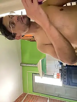 Snapshot of Yaoyepe chatting on 12-04-25, 04:38 Yaoyepe online show from 12-04-25, 04:38