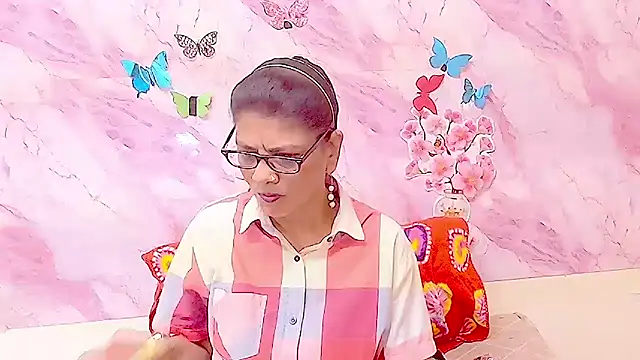 IndianAllure online show from 11-27-25, 05:42