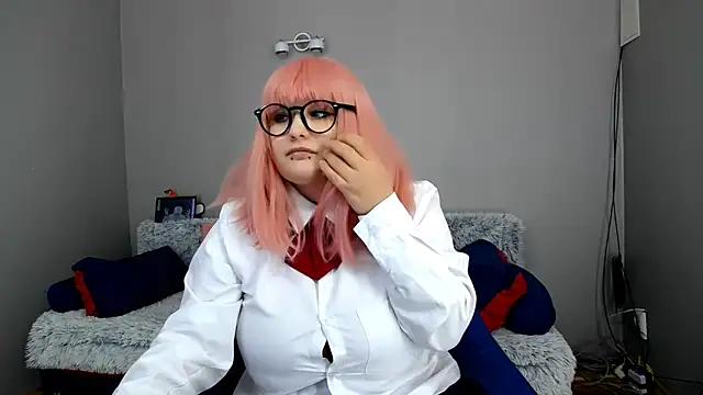 Snapshot of Estheri chatting on 01-16-25, 08:00 Estheri online show from 01-16-25, 08:00