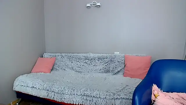 Snapshot of Estheri chatting on 03-14-25, 02:19 Estheri online show from 03-14-25, 02:19