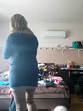 Elza01 online show from 10-12-25, 08:46