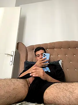 Snapshot of Ffhdr chatting on 10-07-25, 12:24 Ffhdr online show from 10-07-25, 12:24