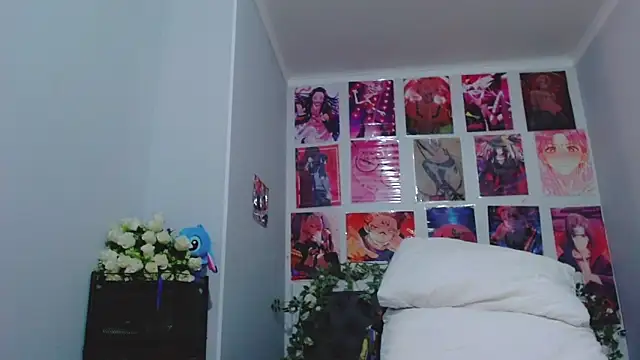 Snapshot of MikaMoonn chatting on 02-08-25, 02:36 MikaMoonn online show from 02-08-25, 02:36