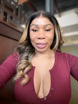 Snapshot of Belle___ chatting on 01-17-25, 06:44 Belle online show from 01-17-25, 06:44