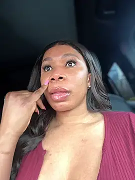 Snapshot of Belle___ chatting on 02-09-25, 01:56 Belle online show from 02-09-25, 01:56