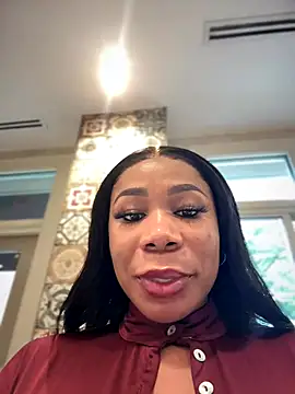 Snapshot of Belle___ chatting on 10-05-25, 02:59 Belle online show from 10-05-25, 02:59