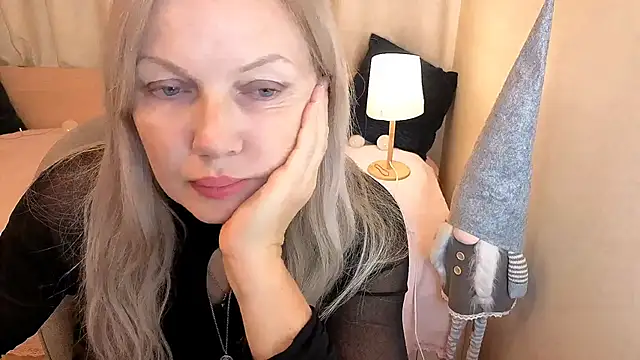 Snapshot of Abby_Moore_ chatting on 12-20-25, 07:48 Abby Moore online show from 12-20-25, 07:48