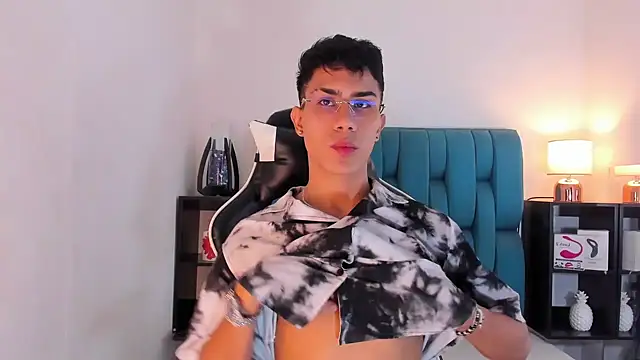 AlanNaughty online show from 02-13-25, 04:32