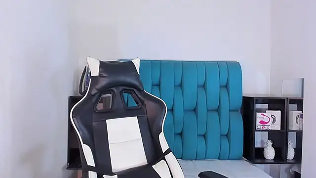 AlanNaughty online show from 02-15-25, 08:54