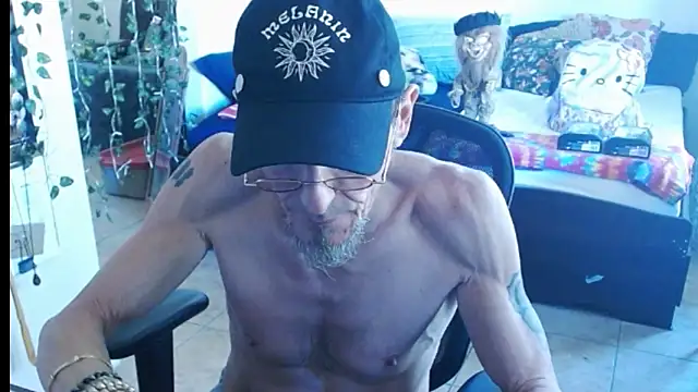 Snapshot of mycock2474u chatting on 02-22-25, 12:38 mycock2474u online show from 02-22-25, 12:38