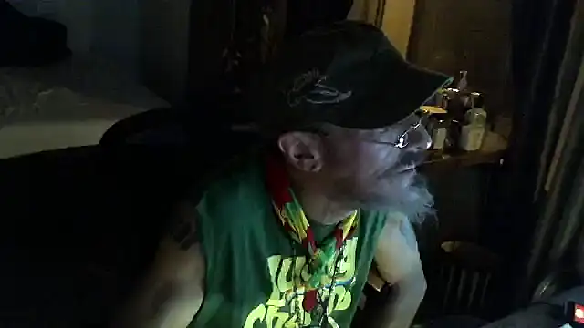 Snapshot of mycock2474u chatting on 10-16-25, 11:00 mycock2474u online show from 10-16-25, 11:00