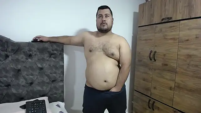 santi hothot online show from 12-02-25, 07:42