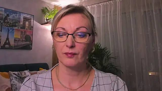 vanessa chat online show from 02-09-25, 05:43