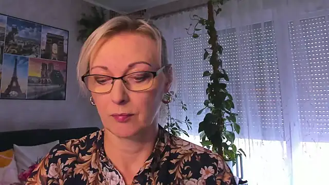 vanessa chat online show from 10-02-25, 01:18