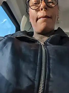 DarkDea online show from 11-20-25, 01:22