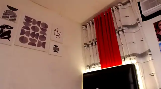 Snapshot of Alluring_Lordess chatting on 12-15-24, 05:02 Alluring Lordess online show from 12-15-24, 05:02