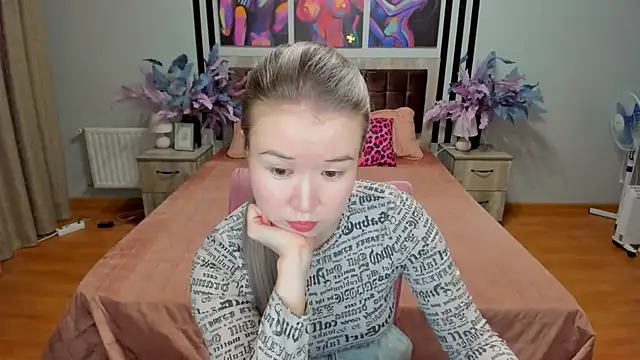 PollyOcean online show from 12-25-24, 01:51