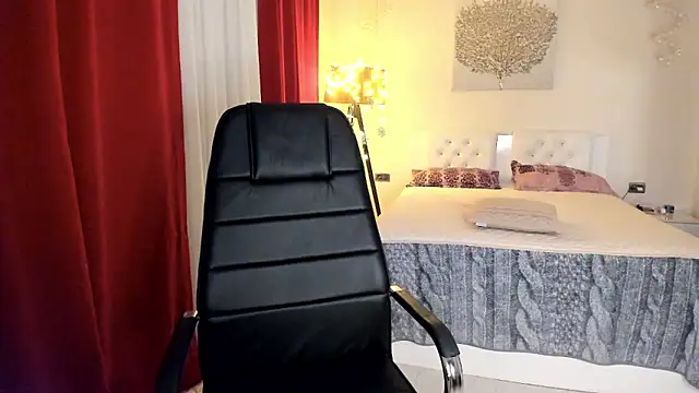 Colette  1977 online show from 11-26-25, 08:21