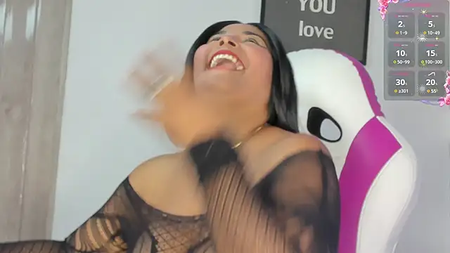 paola ih online show from 01-28-25, 02:42