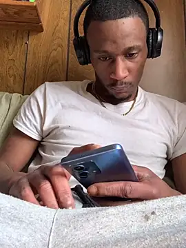 Tristris100 online show from 01-16-25, 03:13