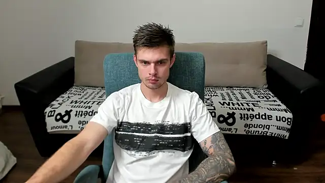 maks wolfis online show from 12-16-24, 02:25