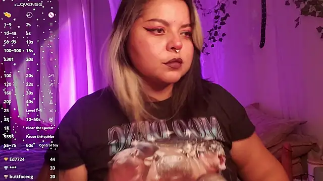 Snapshot of Satyn_doll chatting on 01-05-25, 12:31 Satyn doll online show from 01-05-25, 12:31