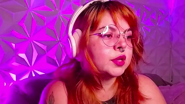 Snapshot of Satyn_doll chatting on 09-15-25, 10:43 Satyn doll online show from 09-15-25, 10:43