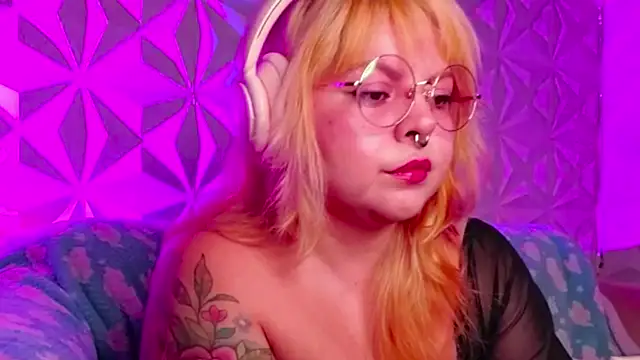 Snapshot of Satyn_doll chatting on 09-24-25, 11:30 Satyn doll online show from 09-24-25, 11:30