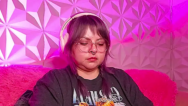 Satyn doll online show from 10-24-25, 11:01