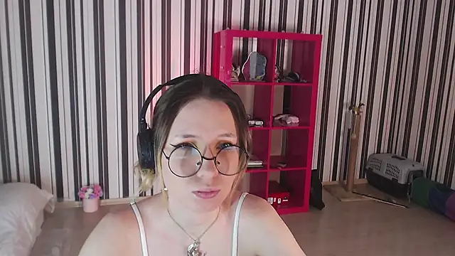  Hanna Moon  online show from 01-30-25, 07:39