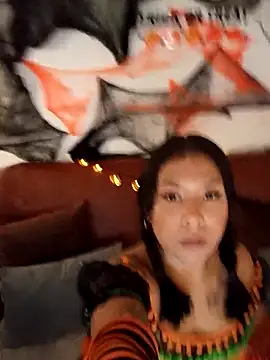 little susie online show from 10-31-25, 09:21