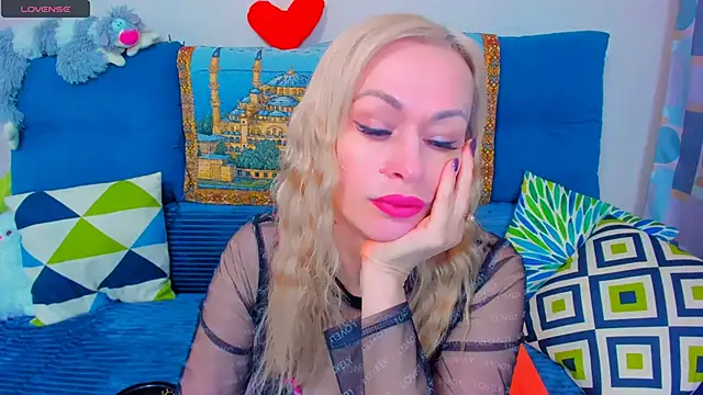 EllenMoore online show from 12-23-24, 02:45