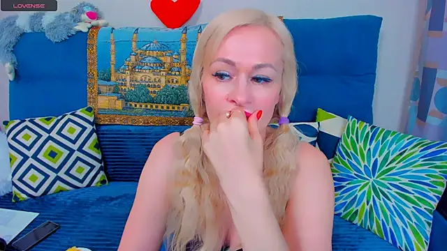 EllenMoore online show from 01-15-25, 02:38