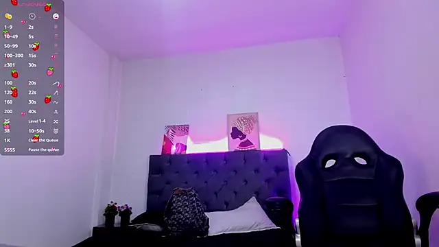 Ellie Alves online show from 10-23-25, 01:10