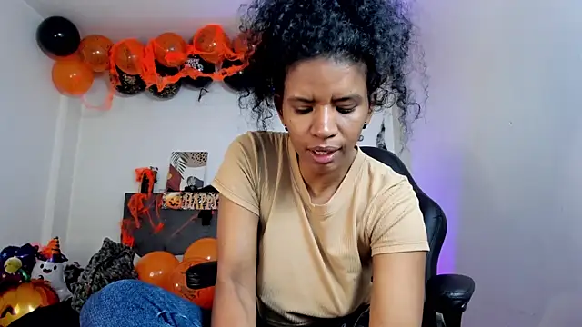 Ellie Alves online show from 10-25-25, 02:56