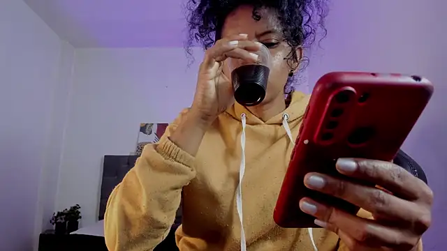 Ellie Alves online show from 11-09-25, 02:26