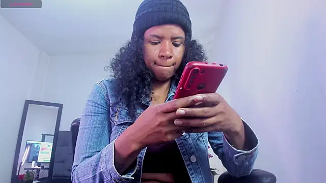 Ellie Alves online show from 12-05-25, 02:58