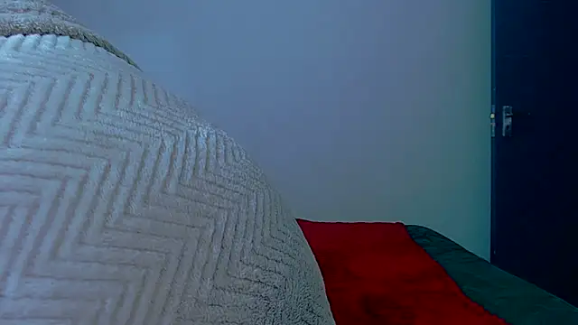 Snapshot of Curvy-Lisa chatting on 10-04-25, 04:16 Curvy-Lisa online show from 10-04-25, 04:16