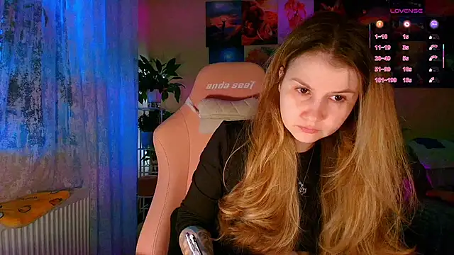 Snapshot of GoodWitch_ chatting on 02-18-26, 07:37 GoodWitch online show from 02-18-26, 07:37