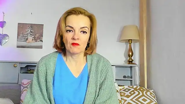 Snapshot of KateConner chatting on 02-11-25, 11:44 KateConner online show from 02-11-25, 11:44