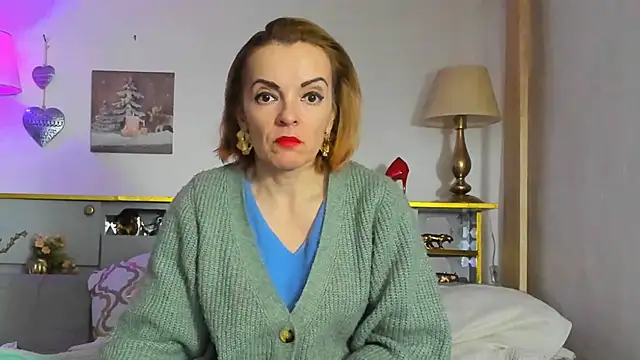 Snapshot of KateConner chatting on 02-25-25, 06:31 KateConner online show from 02-25-25, 06:31