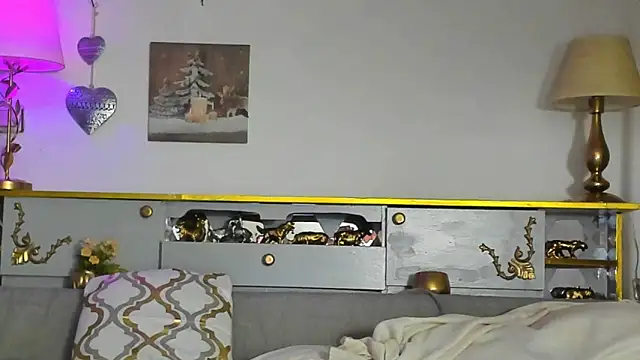 Snapshot of KateConner chatting on 02-25-25, 09:35 KateConner online show from 02-25-25, 09:35