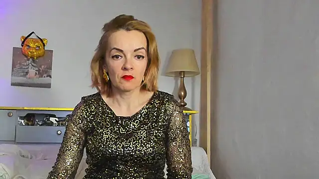 Snapshot of KateConner chatting on 03-10-25, 10:45 KateConner online show from 03-10-25, 10:45